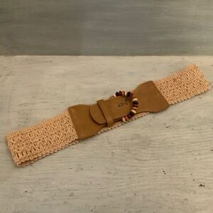 Woven Raffia Faux Leather Beaded Buckle Cinch Waist Fashion Belt Good Condition